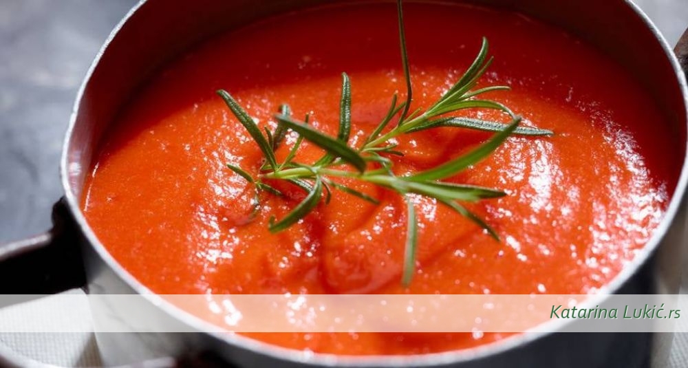 Krem supa od crvenih paprika